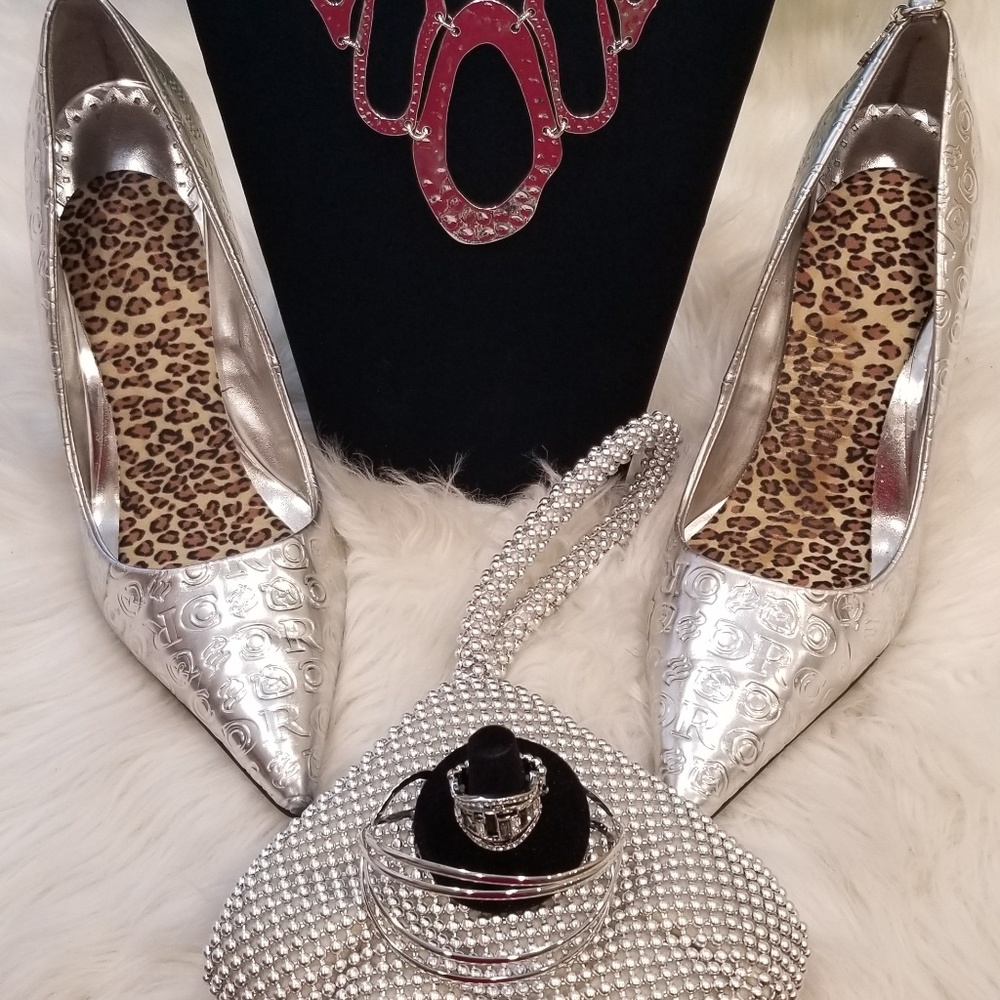 Roca Wear Heels w/ Silver Accessory